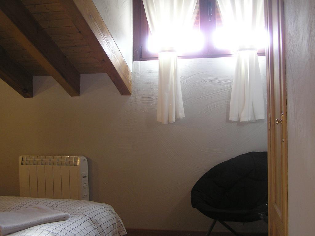 Hostal Rural Las Cuatro Calles San Martín del Pimpollar Buitenkant foto
