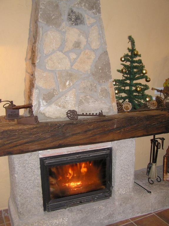 Hostal Rural Las Cuatro Calles San Martín del Pimpollar Buitenkant foto